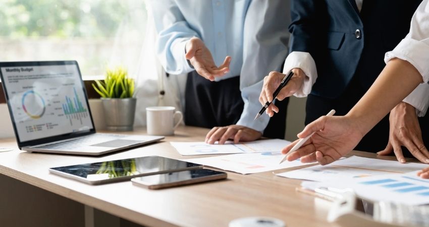 Corporate and Commercial Legal Advisory
